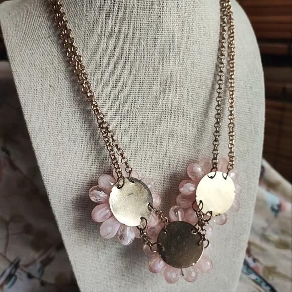 Peach Faceted Marbled Acrylic Teardrop Beads Flower Flowers Statement Necklace - Picture 4 of 9